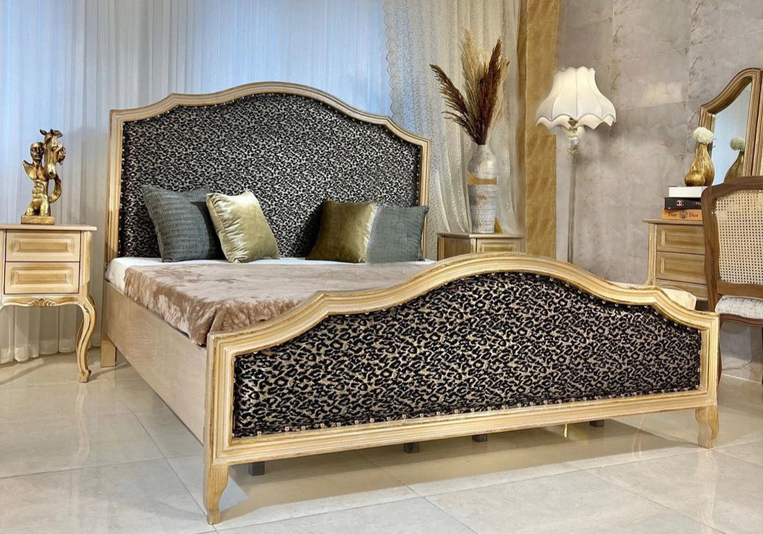 Unique Teak Wooden Hand Carving Bed Set