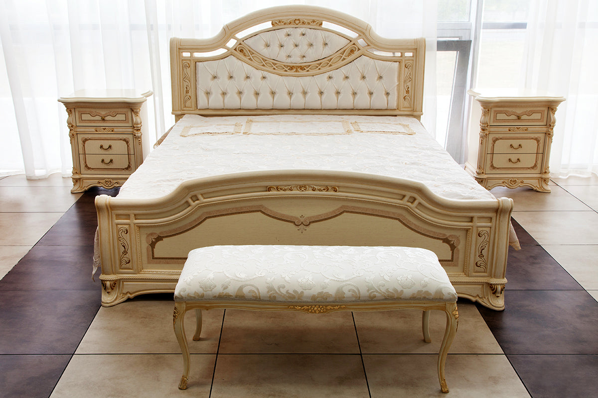 A European style teakwood carving bed