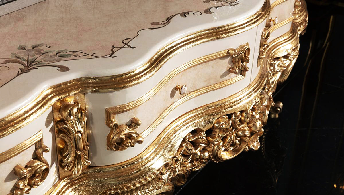 Classic European Style Glossy Carving TV Cabinet
