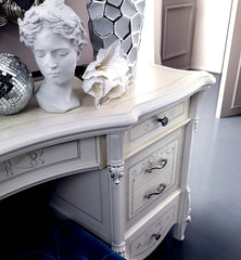 Classic European Style Glossy Carving Dresser