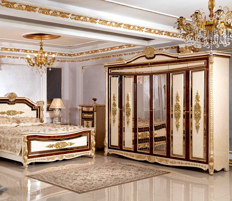 Exquisite European Style Hand Carving Armoire