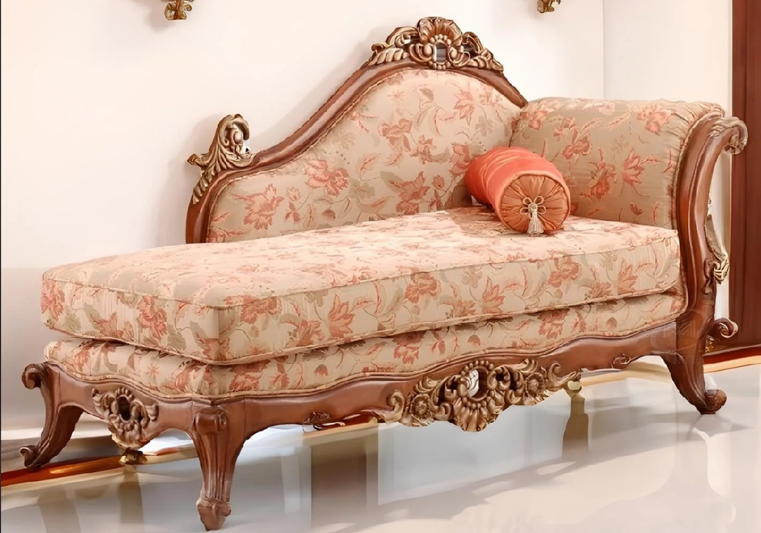 Royal Look Luxury Wooden Chaise Lounge